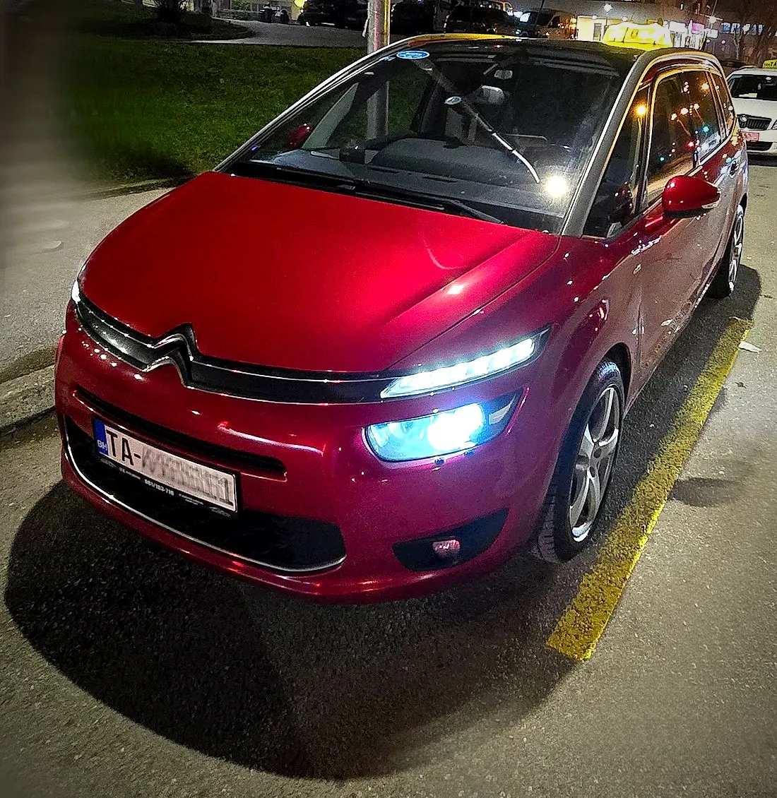 Fahrzeug aus der Flotte von Salt City Taxi Tuzla